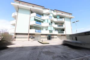 4 LOCALI A CITTÀ SANT'ANGELO