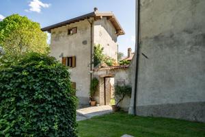 VILLA SINGOLA A GALBIATE