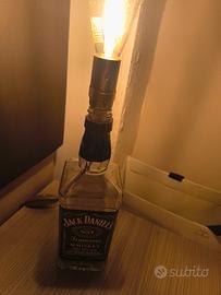 lampada bottiglia jack Daniel's 