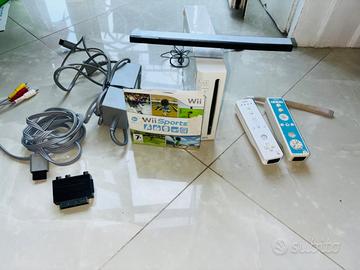 Console Nintendo Wii completa con gioco e 2 joysti
