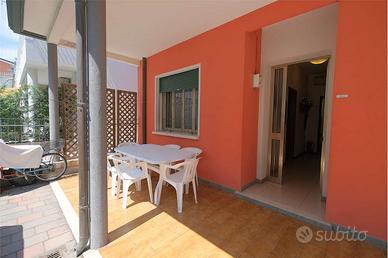 RIF. 9019 3 CAMERE 7 POSTI LETTO 20 METRI DALLA SP