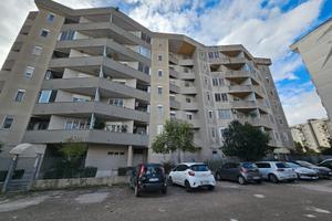 Lama Circ. dei fiori 4vani posto auto e cantina