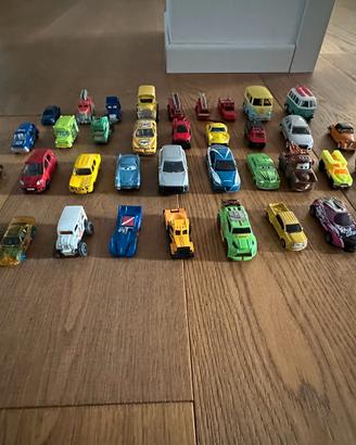 Lotto 40 macchinine metallo 1:64 + Disney Cars