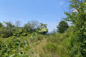 TER. RESIDENZIALE A MONTESARCHIO