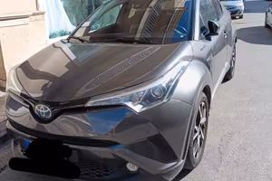 Toyota C-HR 1.8 Hybrid – trattabile 