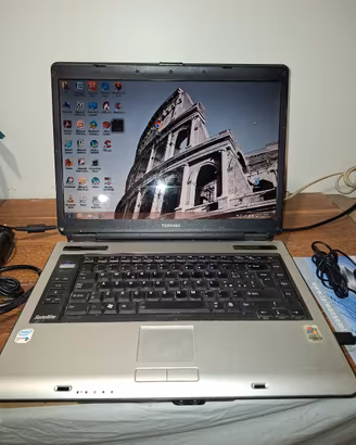 PC portatile TOSHIBA Satellite 100 funzionante 