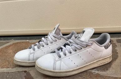 Stan smith hotsell nere e gialle