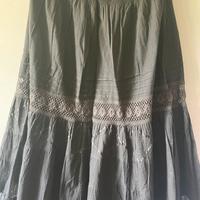 Gonna lunga nera con tulle