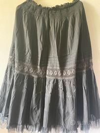 Gonna lunga nera con tulle