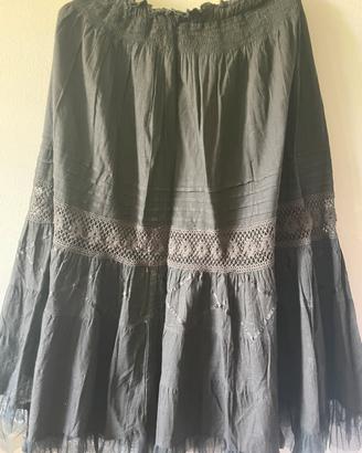 Gonna lunga nera con tulle