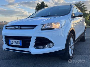 Ford Kuga 2.0 TDCI 150 CV S&S 4WD Powershift Titan