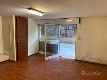 Magazzino adibito a Studio/Ufficio