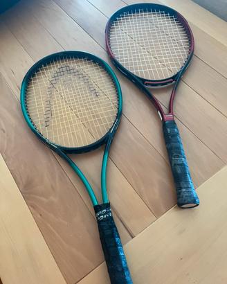 Due racchette da tennis vintage e borsone