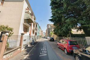 Camera SINGOLA in ZONA COMODA - app. con TERRAZZO