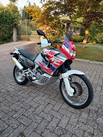 Africa twin 750
