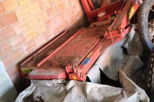 Falciacondizionatrice KUHN FC 202 R anno 1998