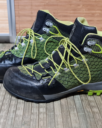 Scarpone climbing Montura