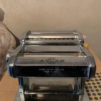 Nonna papera macchina x fare la pasta