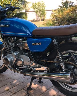 Suzuki GS 550 E (quattro cilindri)

