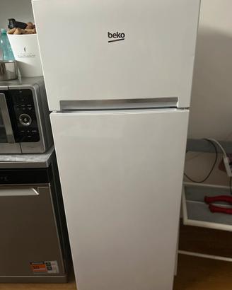 Frigorifero BEKO come NUOVO -perfetto e compatto