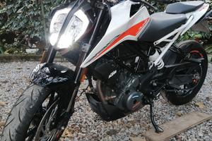 KTM 390 DUKE