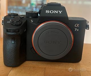 Fotocamera  full frame SONY A7III, 24,2 MP