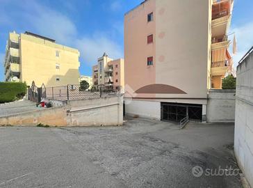 BOX A CANOSA DI PUGLIA