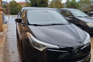 TOYOTA C-HR 1.8 HYBRID