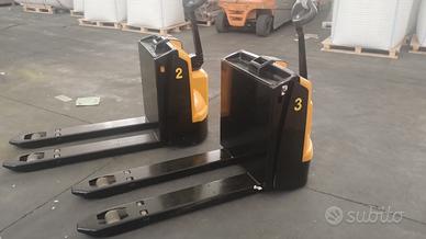 Transpallett elettrico Yale