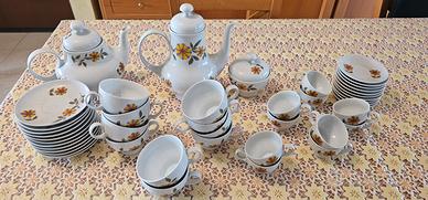Set 10 tazze + tazzine + teiera + Bricco