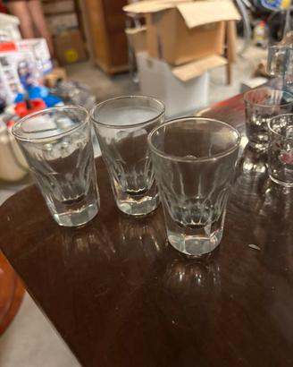 Set di 3 bicchierini da amaro in vetro