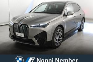 BMW iX xdrive50 pacchetto sportivo