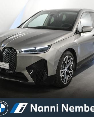 BMW iX xdrive50 pacchetto sportivo