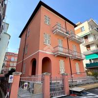 VILLA SINGOLA A ALASSIO