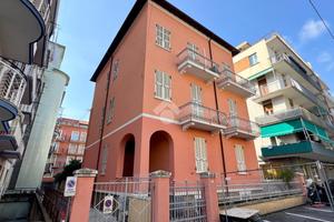 VILLA SINGOLA A ALASSIO