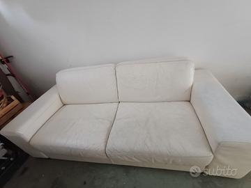 divano in Pelle bianco