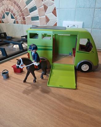 Playmobil furgone per il trasporto dei cavalli