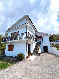 Spaziosa casa con piscina e vista mare - Belvedere