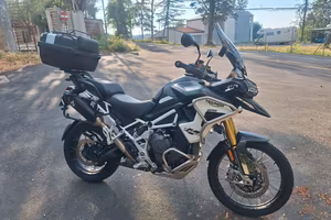 moto triumph 1200 tiger relly pro