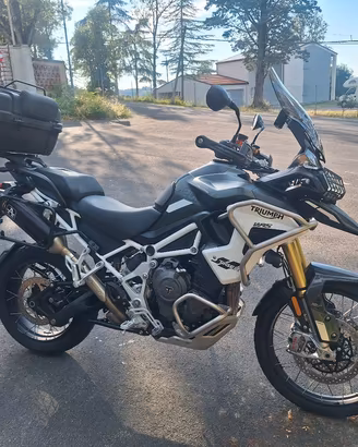 moto triumph 1200 tiger relly pro