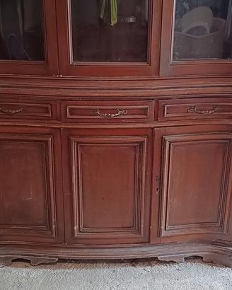 armadietto con vetrina