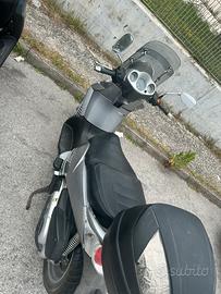 Aprilia scarabeo 400 ie