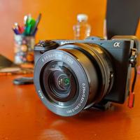 Sony Alpha 6400