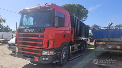 Scania 530 ribaltabile trilaterale