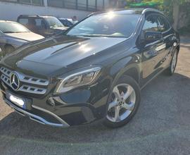 MERCEDES-BENZ GLA 180 d Business Extra