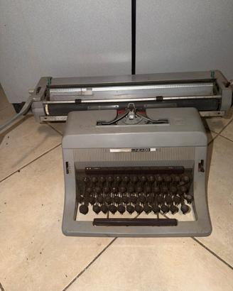 Macchins da scrivere olivetti lineat 88
