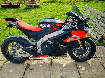 Aprilia RSV4 factory 2022