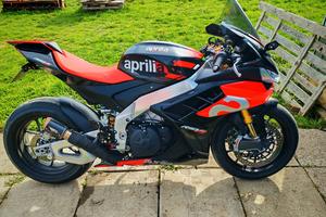 Aprilia RSV4 factory 2022