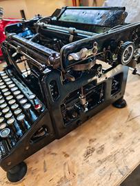 Olivetti macchina da scrivere Epoca