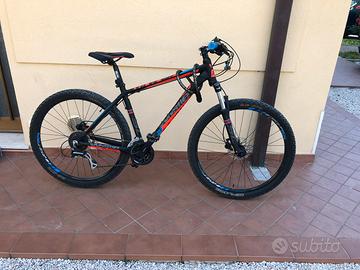 Bicicletta/Mountain bike